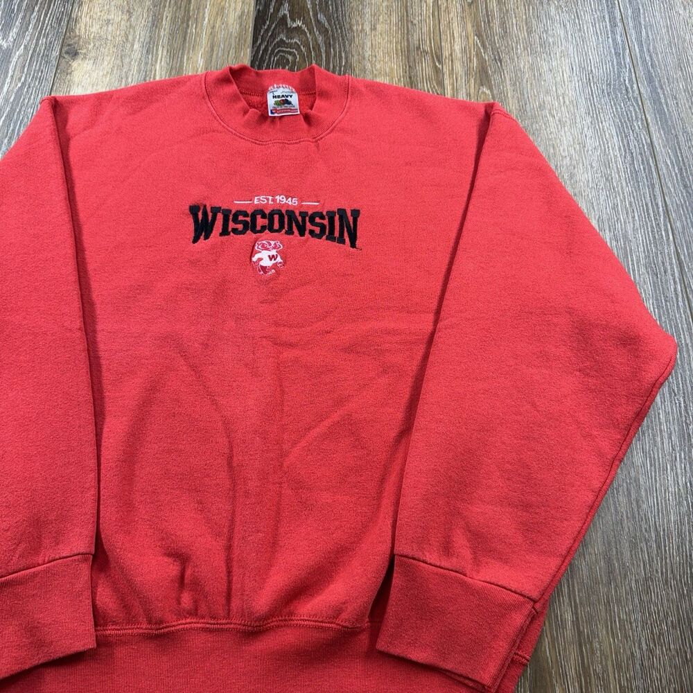 Vintage Wisconsin Badgers Sweatshirt Mens L Red NCAA Football Bucky Sweater USA